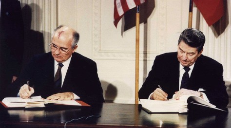 US President Ronald Reagan (R) and Soviet President Mikhail Gorbachev signing the Intermediate-Range Nuclear Forces (INF) treaty at the White House, on December 8 1987 © Reuters 